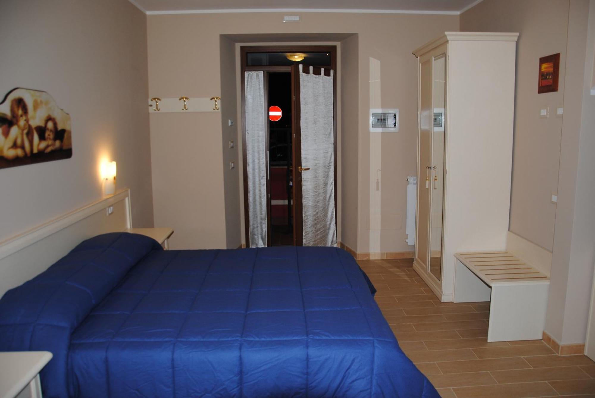 Hotel La Chioccia à Valmontone Extérieur photo